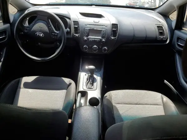 KNAFX4A66G5595673 2016 KIA FORTE - Image 8