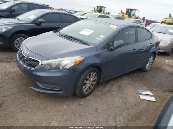 KNAFX4A66G5603691 2016 KIA FORTE - Image 2