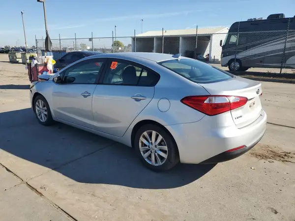 KNAFX4A66G5605876 2016 KIA FORTE - Image 2