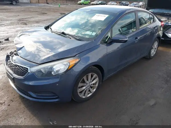 KNAFX4A66G5612066 2016 KIA FORTE - Image 2