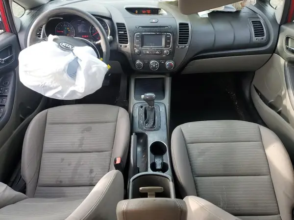 KNAFX4A66G5614481 2016 KIA FORTE - Image 8