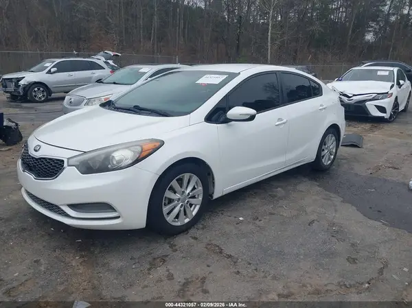 KNAFX4A67G5439299 2016 KIA FORTE - Image 2