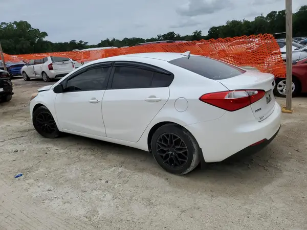 KNAFX4A67G5440050 2016 KIA FORTE - Image 2