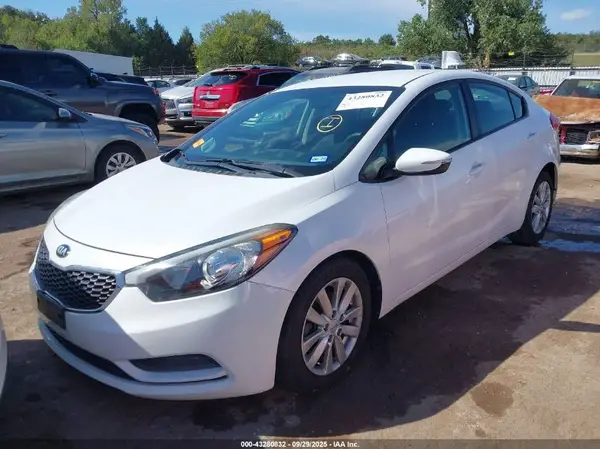 KNAFX4A67G5446513 2016 KIA FORTE - Image 2
