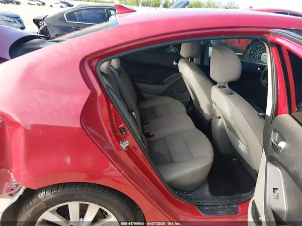 KNAFX4A67G5449296 2016 KIA FORTE - Image 8