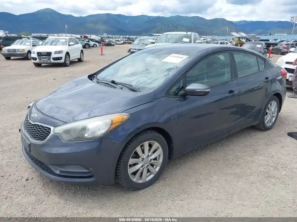 KNAFX4A67G5462727 2016 KIA FORTE - Image 2