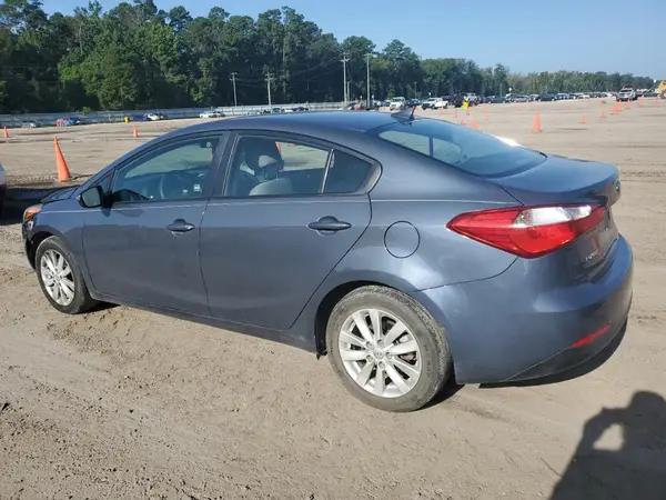 KNAFX4A67G5469645 2016 KIA FORTE - Image 2