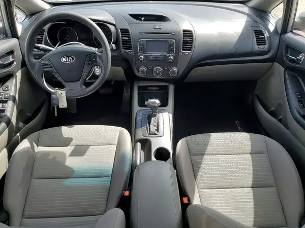 KNAFX4A67G5477714 2016 KIA FORTE - Image 8