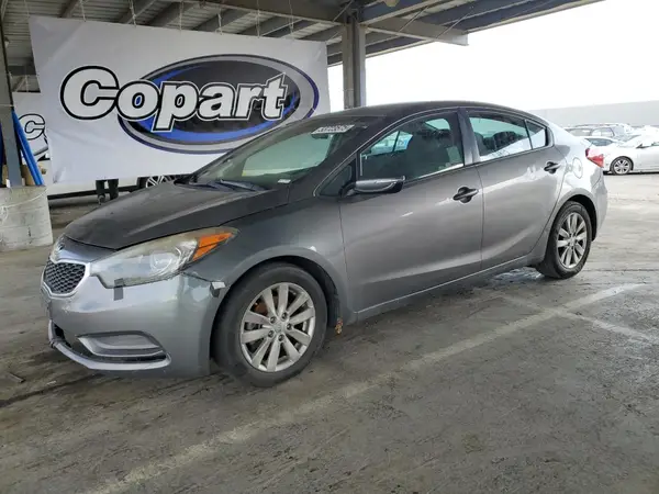 KNAFX4A67G5477888 2016 KIA FORTE - Image 1