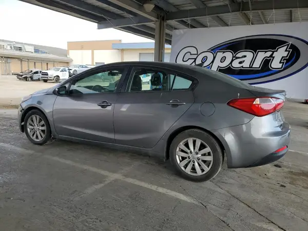 KNAFX4A67G5477888 2016 KIA FORTE - Image 2