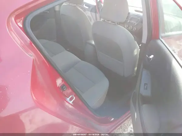 KNAFX4A67G5478958 2016 KIA FORTE - Image 8