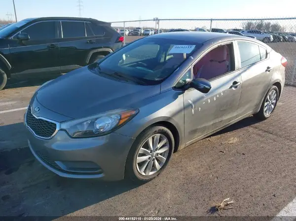 KNAFX4A67G5479687 2016 KIA FORTE - Image 2