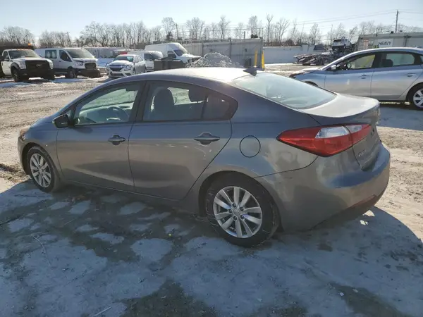 KNAFX4A67G5479771 2016 KIA FORTE - Image 2