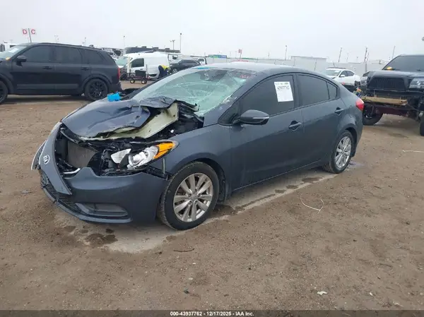 KNAFX4A67G5489765 2016 KIA FORTE - Image 2