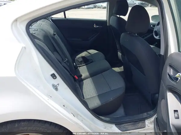 KNAFX4A67G5491998 2016 KIA FORTE - Image 8