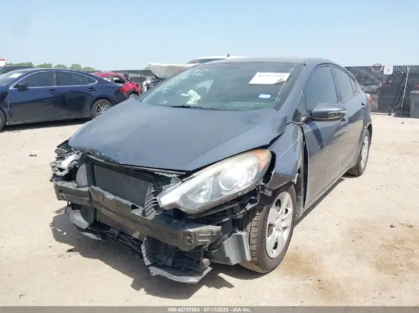 KNAFX4A67G5501526 2016 KIA FORTE - Image 2
