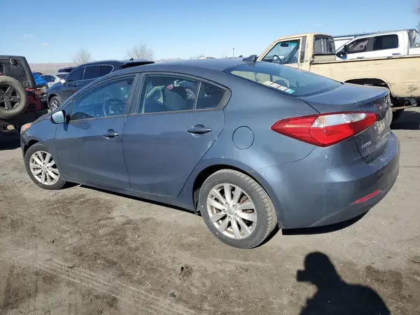 KNAFX4A67G5502417 2016 KIA FORTE - Image 2