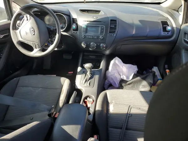 KNAFX4A67G5502417 2016 KIA FORTE - Image 8
