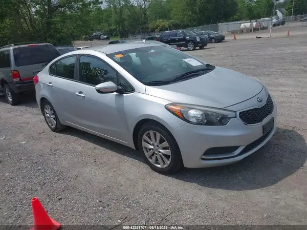 KNAFX4A67G5507052 2016 KIA FORTE - Image 1