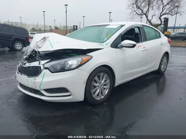 KNAFX4A67G5508931 2016 KIA FORTE - Image 2
