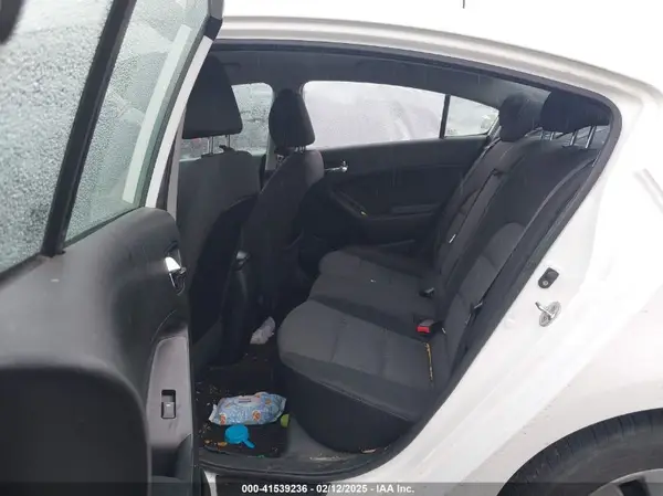 KNAFX4A67G5508931 2016 KIA FORTE - Image 8