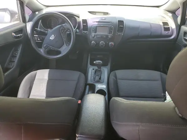 KNAFX4A67G5509299 2016 KIA FORTE - Image 8