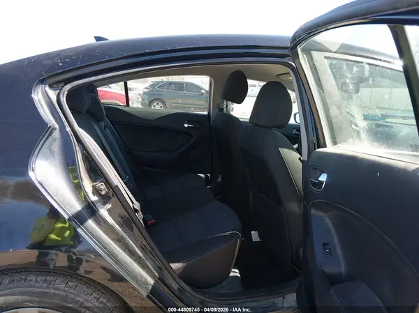 KNAFX4A67G5528841 2016 KIA FORTE - Image 8