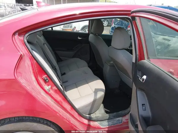 KNAFX4A67G5536759 2016 KIA FORTE - Image 8