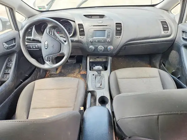 KNAFX4A67G5539564 2016 KIA FORTE - Image 8