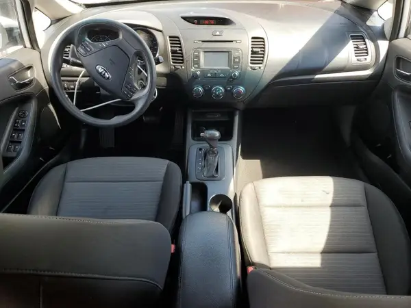 KNAFX4A67G5550239 2016 KIA FORTE - Image 8