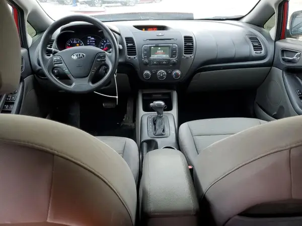 KNAFX4A67G5561905 2016 KIA FORTE - Image 8