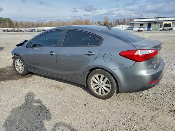 KNAFX4A67G5574864 2016 KIA FORTE - Image 2