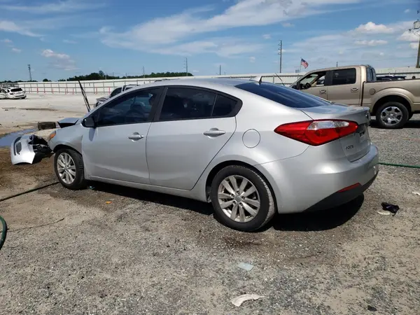 KNAFX4A67G5575268 2016 KIA FORTE - Image 2