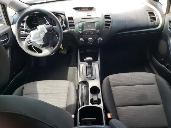 KNAFX4A67G5575268 2016 KIA FORTE - Image 8