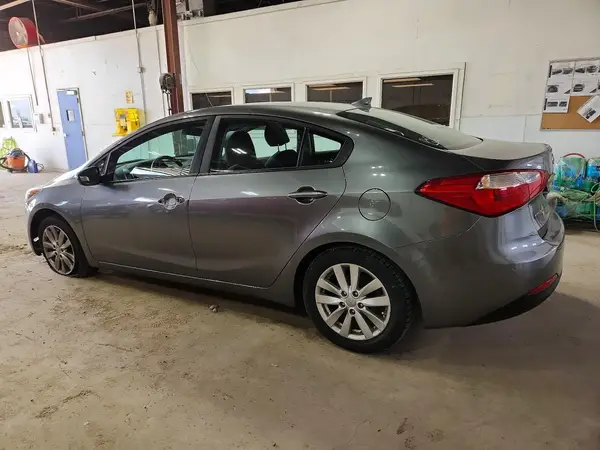KNAFX4A67G5580325 2016 KIA FORTE - Image 2