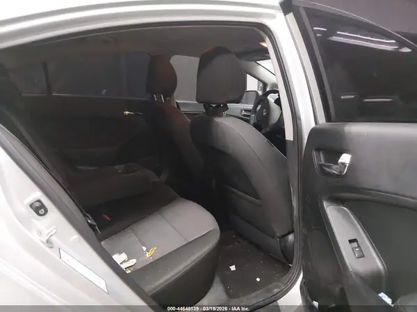 KNAFX4A67G5594886 2016 KIA FORTE - Image 8