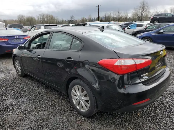 KNAFX4A67G5602128 2016 KIA FORTE - Image 2