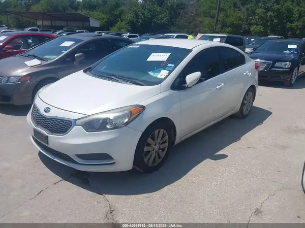 KNAFX4A67G5608012 2016 KIA FORTE - Image 2
