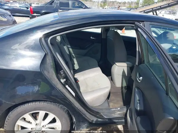 KNAFX4A68G5443362 2016 KIA FORTE - Image 8