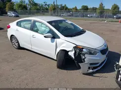 KNAFX4A68G5461540 2016 KIA FORTE