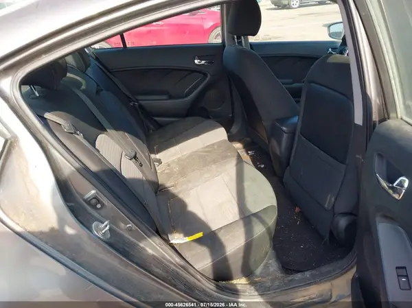 KNAFX4A68G5468181 2016 KIA FORTE - Image 8