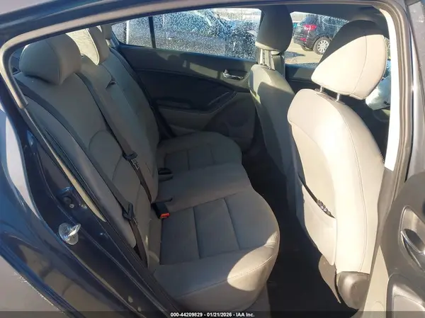 KNAFX4A68G5479455 2016 KIA FORTE - Image 8