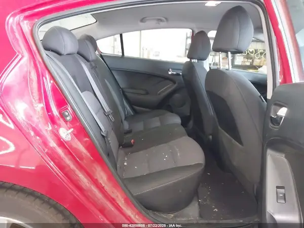 KNAFX4A68G5479570 2016 KIA FORTE - Image 8