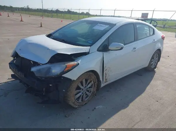 KNAFX4A68G5486177 2016 KIA FORTE - Image 2