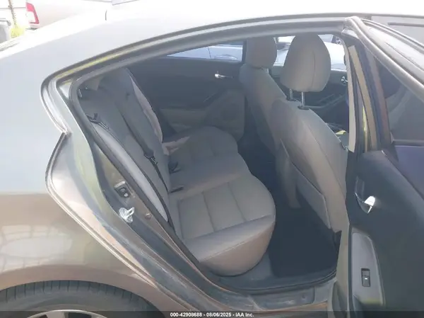 KNAFX4A68G5489919 2016 KIA FORTE - Image 8