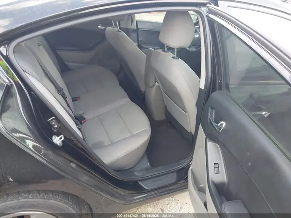 KNAFX4A68G5498913 2016 KIA FORTE - Image 8