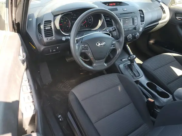 KNAFX4A68G5502829 2016 KIA FORTE - Image 8