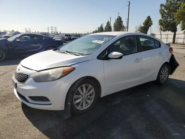 KNAFX4A68G5508470 2016 KIA FORTE - Image 1