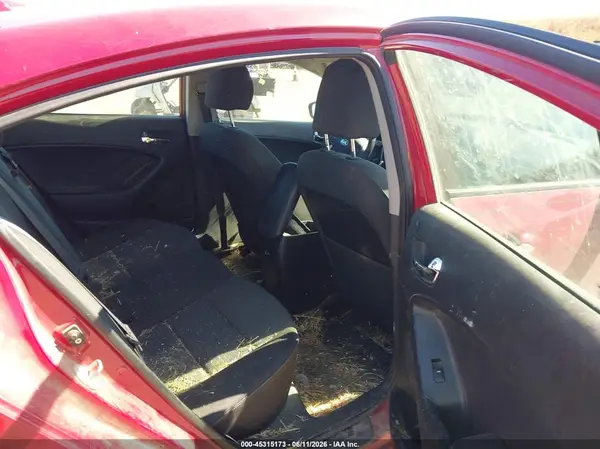 KNAFX4A68G5533689 2016 KIA FORTE - Image 8