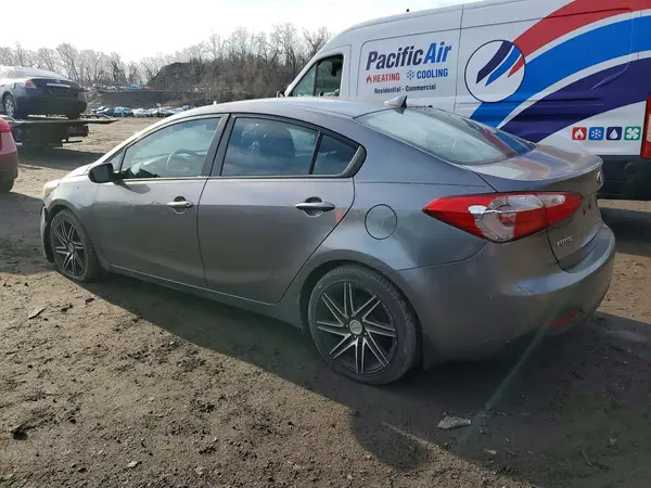KNAFX4A68G5535250 2016 KIA FORTE - Image 2